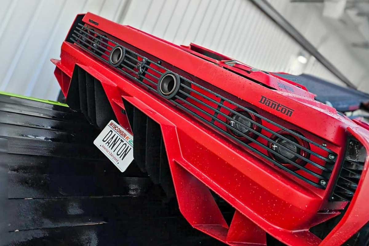 ferrari-testarossa-6-roues-5.jpg