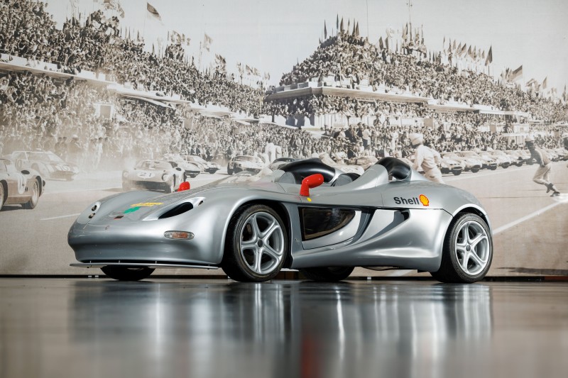 Lot 16 - Sbarro Alcador Roadster 1.jpg
